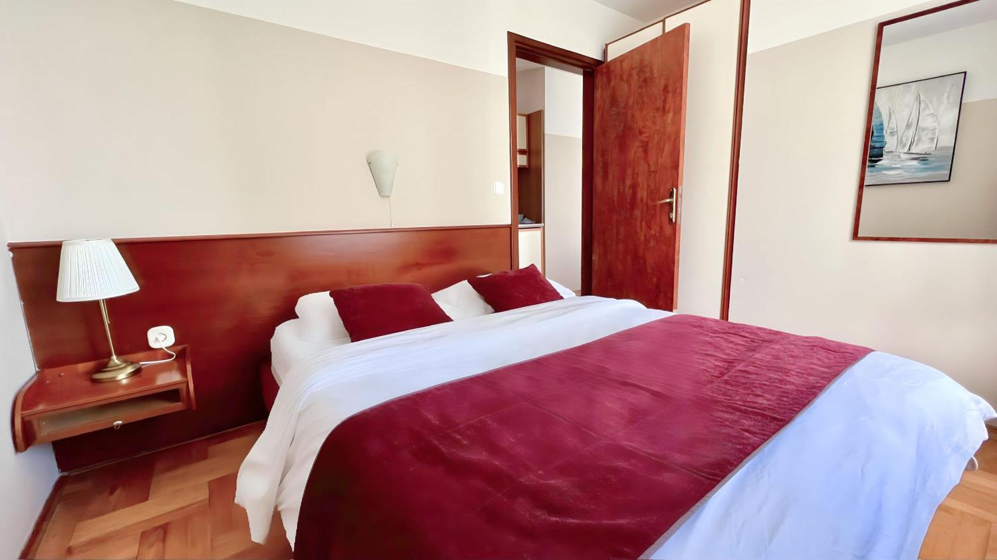 Valdepian Apartma